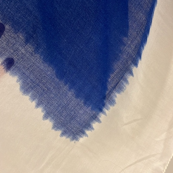 Beautiful two tones light scarf - Picture 2 of 4